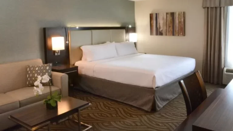 Holiday Inn Youngstown South – Boardman, an IHG Hotel