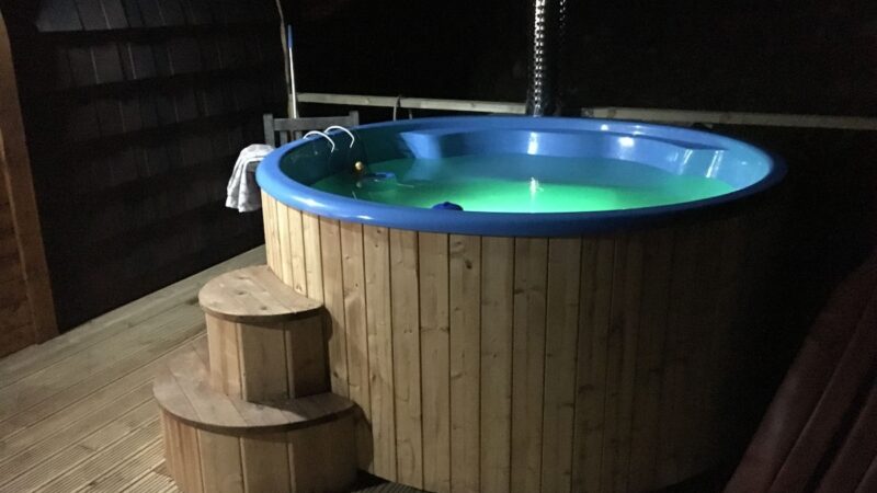 Kendoon Cabin, cabin with a private hot tub, photo 1