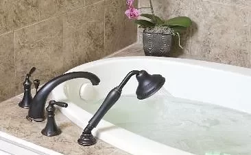 La Maison in Midtown e1758526544244 - jacuzzi hotel room