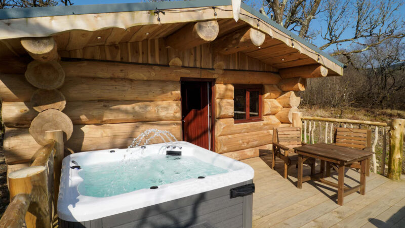 Pine Marten Log Cabin, cabin with a private hot tub