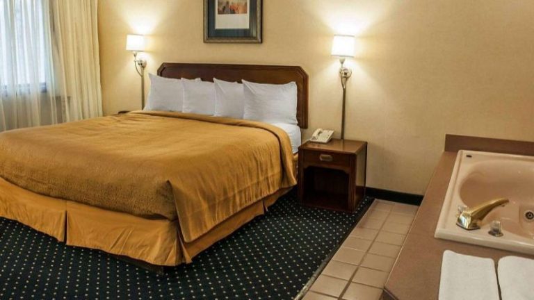 Quality Inn & Suites Goshen