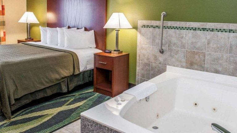 Quality Inn & Suites South Bend Airport
