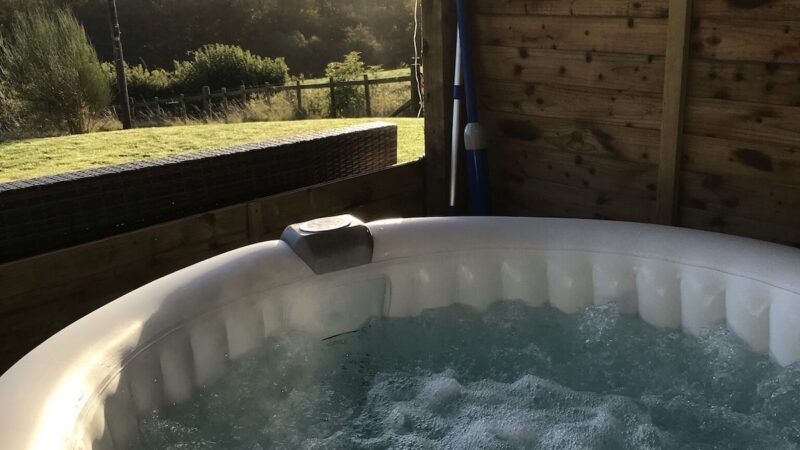 Stunning Shepherds Hut, cabin with a private hot tub, photo 1