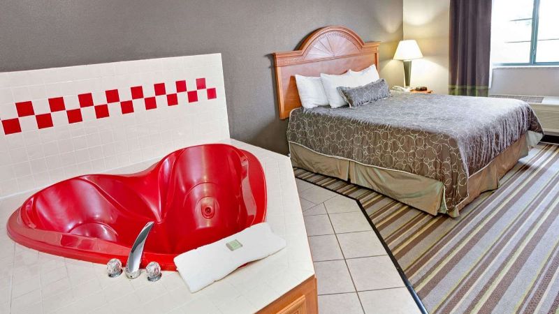 Super 8 by Wyndham South Bend