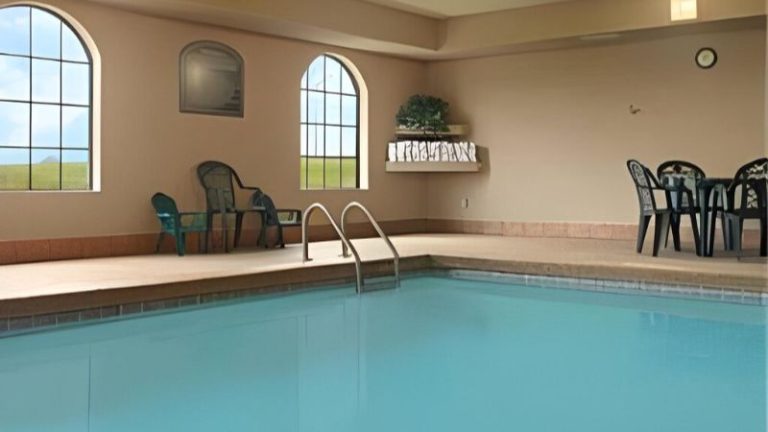 Super 8 by Wyndham South Bend