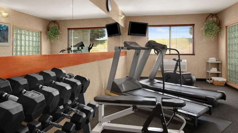 Baymont by Wyndham Golden / Red Rocks, room with private jacuzzi, photo 6