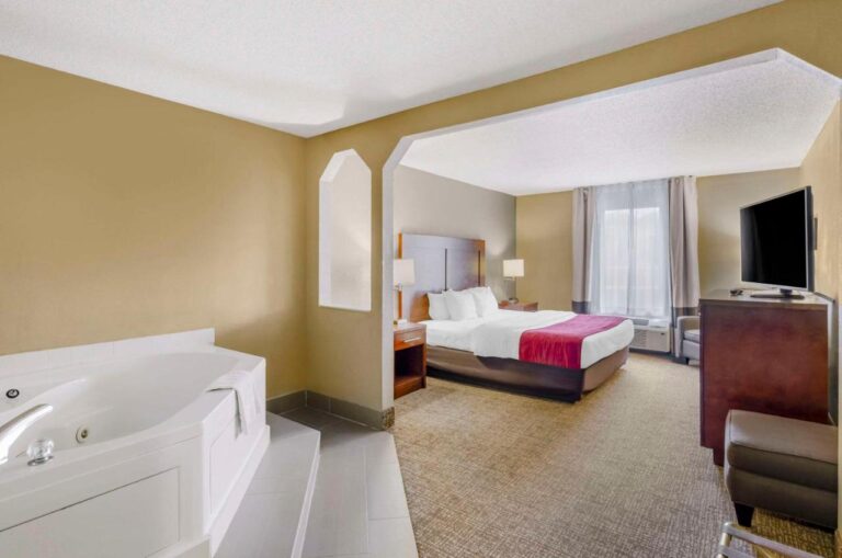 Comfort Inn & Suites Christiansburg I-81