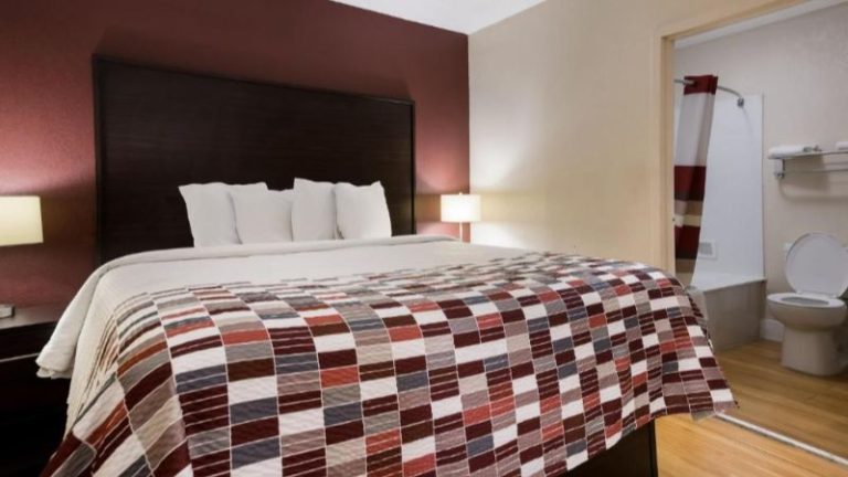Red Roof Inn & Suites Statesboro – University