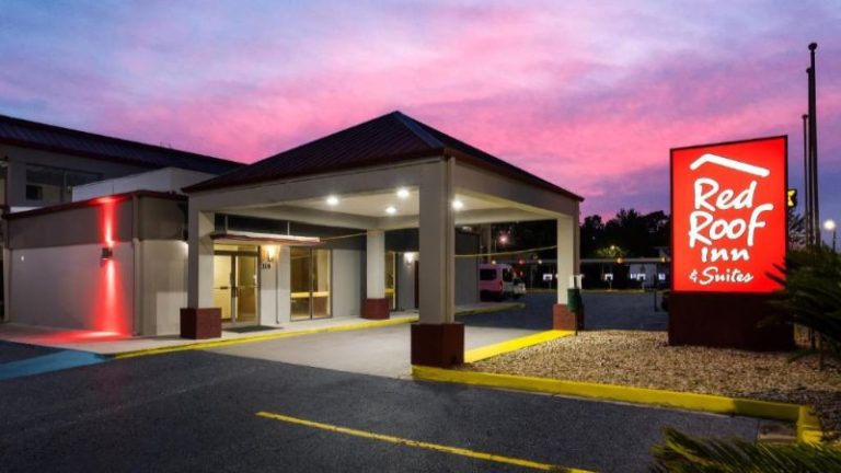 Red Roof Inn & Suites Statesboro – University
