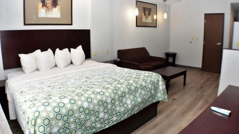 Hometowne Studios & Suites Washington