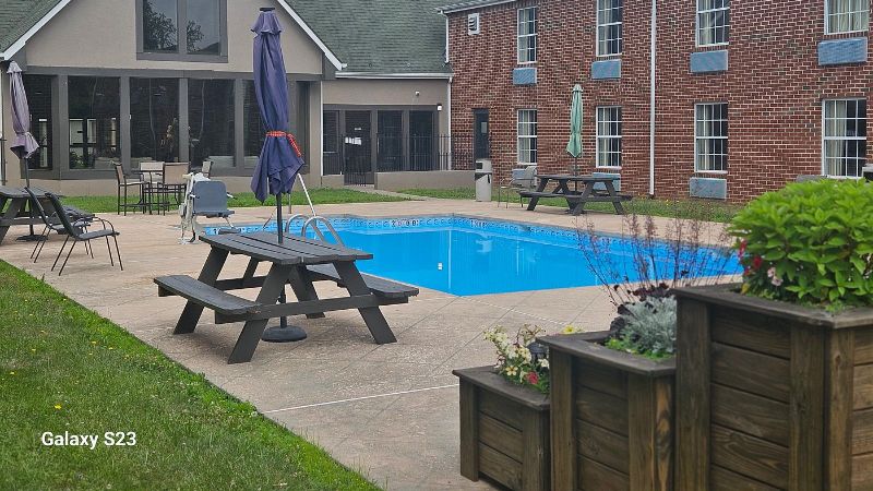 Quality Inn Dublin I-81, room with private jacuzzi, photo 5