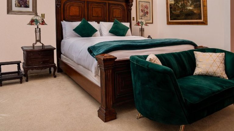 Stone Manor Boutique Inn