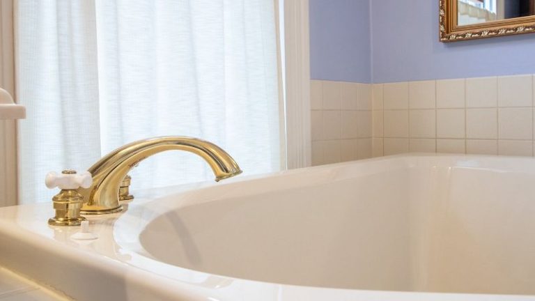 The Oaks Victorian Inn