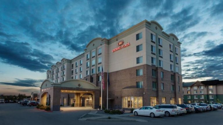 Crowne Plaza Anchorage-Midtown