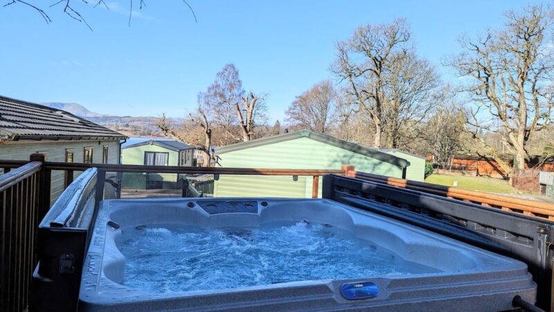 High View Lodge, cabin with a private hot tub