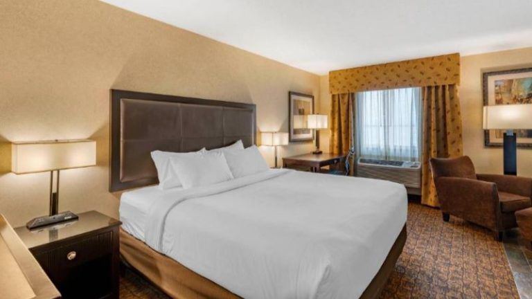 Lloyd Hotel Astoria Bayfront