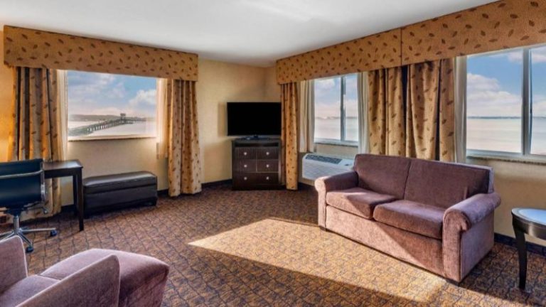 Lloyd Hotel Astoria Bayfront