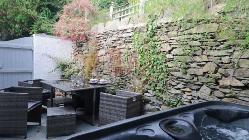 RIGGBANK, cabin with a private hot tub