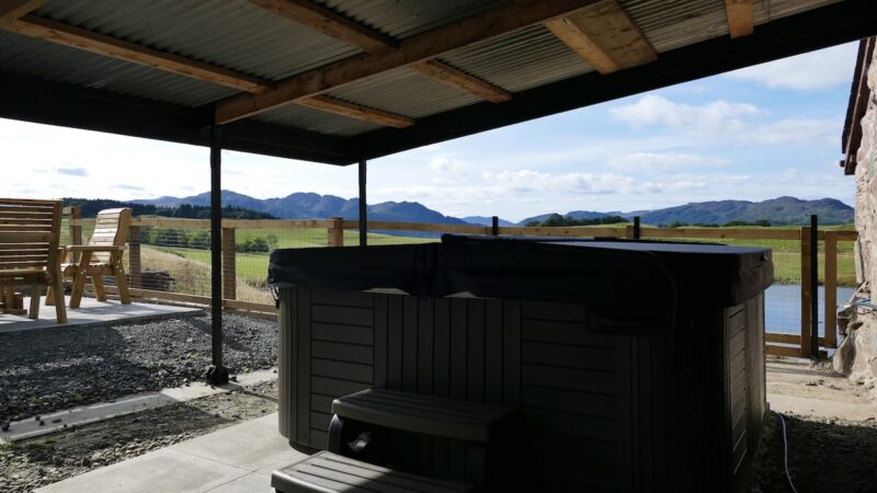 The Annexe at Loch View Farm, cabin with a private hot tub