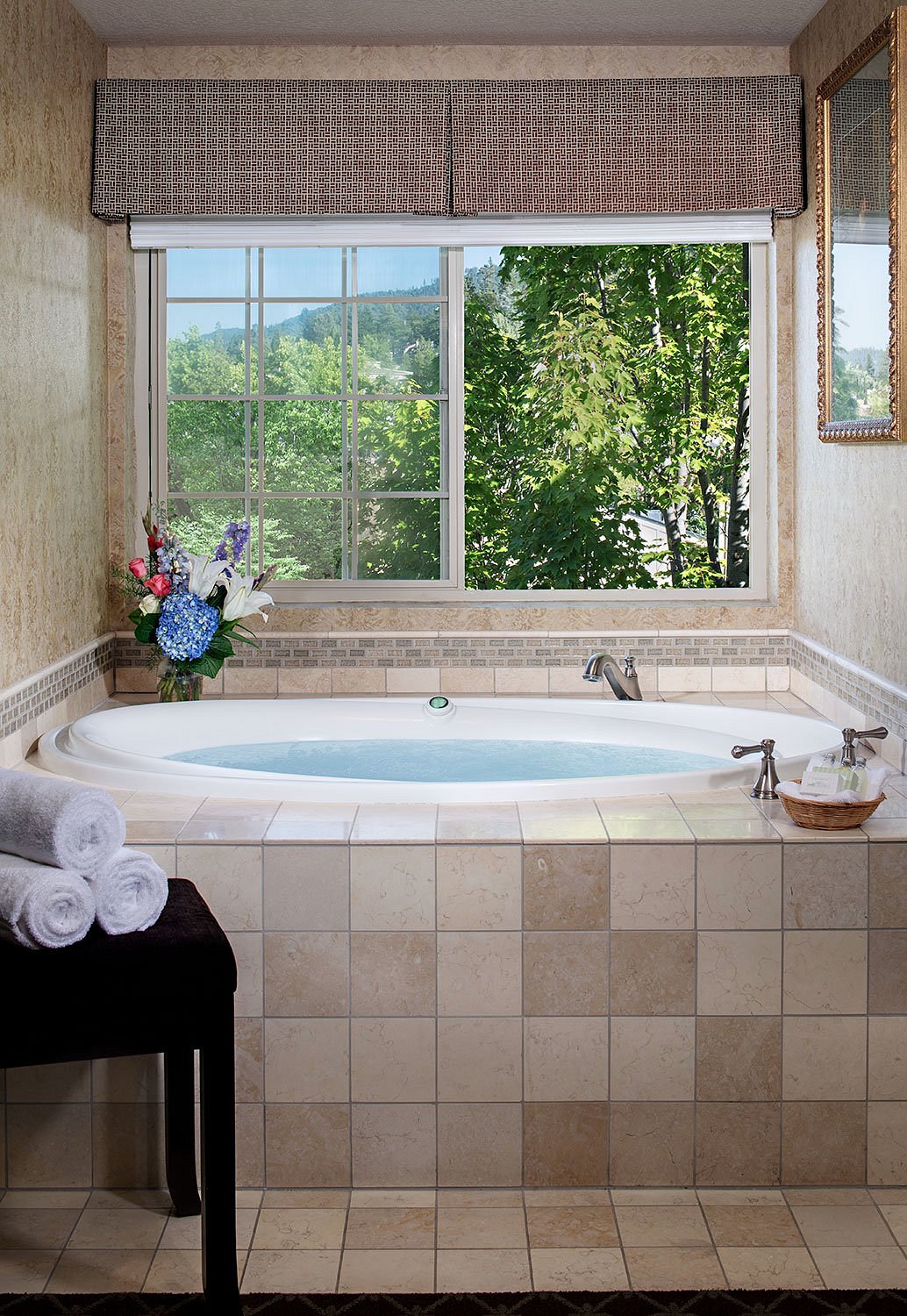 The Bard’s Inn, BW Signature Collection, the water at Ashland