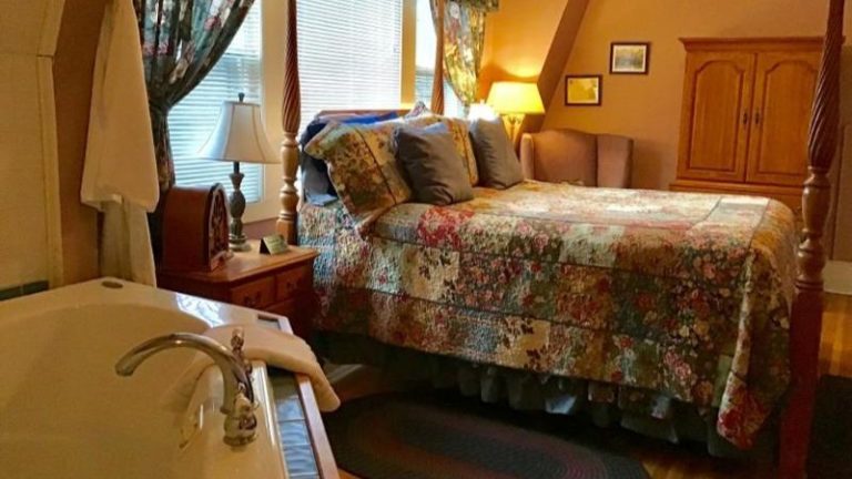 The Brookview Manor