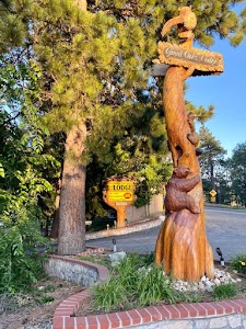 Giant Oaks Lodge place picture