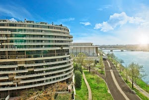 The Watergate Hotel place picture