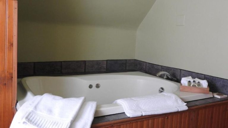 Champaign Garden Inn