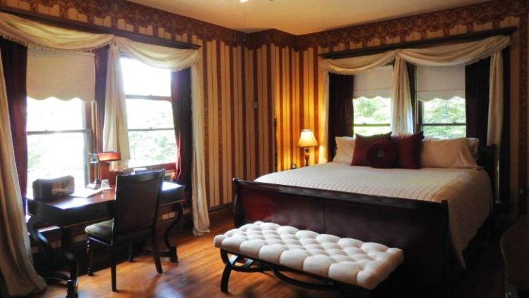 Champaign Garden Inn