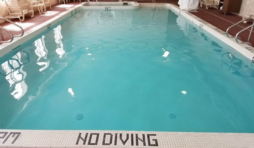 Holiday Inn Express Birch Run (Frankenmuth Area), an IHG hotel, room with private jacuzzi, photo 7