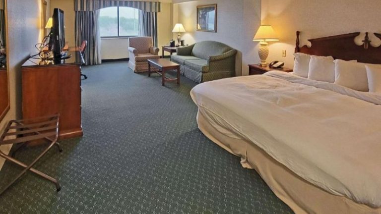 Radisson Hotel Cedar Rapids