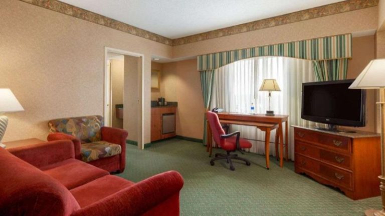 Radisson Hotel Cedar Rapids