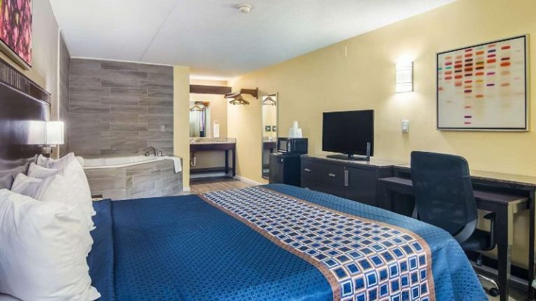 Rodeway Inn & Suites Monroeville-Pittsburgh