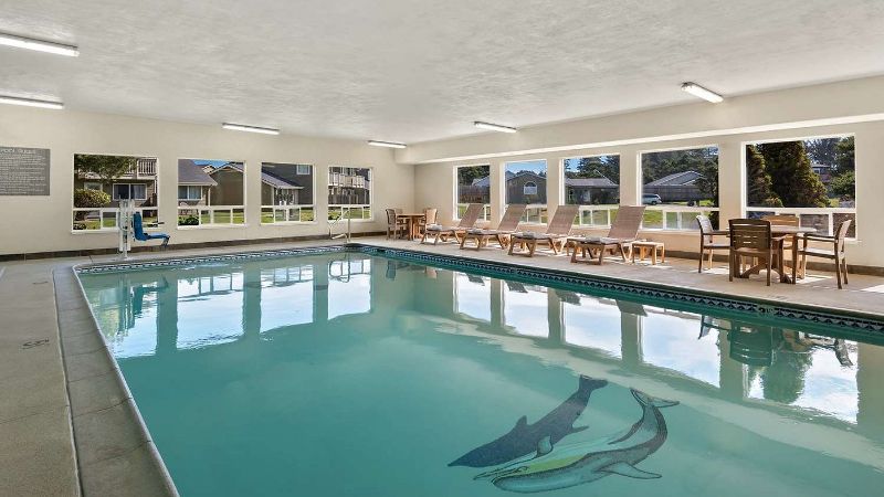 Best Western Inn At Face Rock, room with private jacuzzi, photo 8