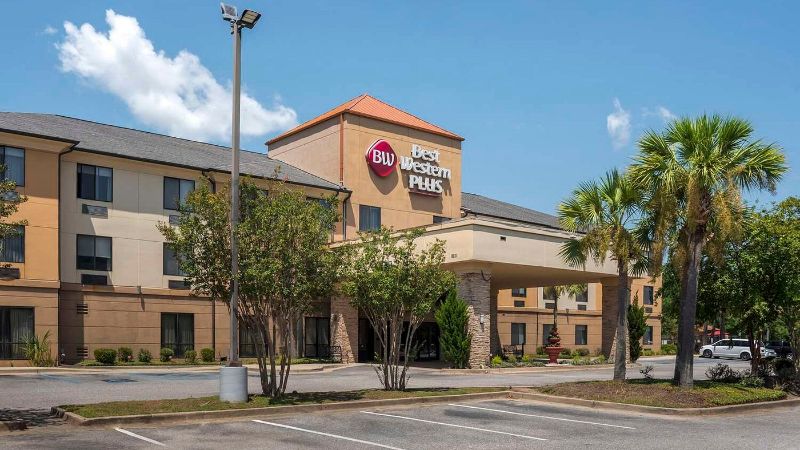 Best Western Plus Daphne, room with private jacuzzi, photo 5