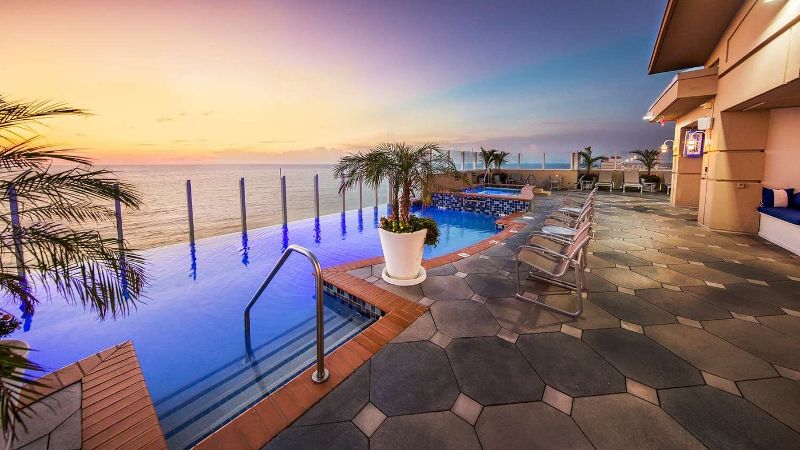 Hilton Virginia Beach Oceanfront, room with private jacuzzi, photo 8