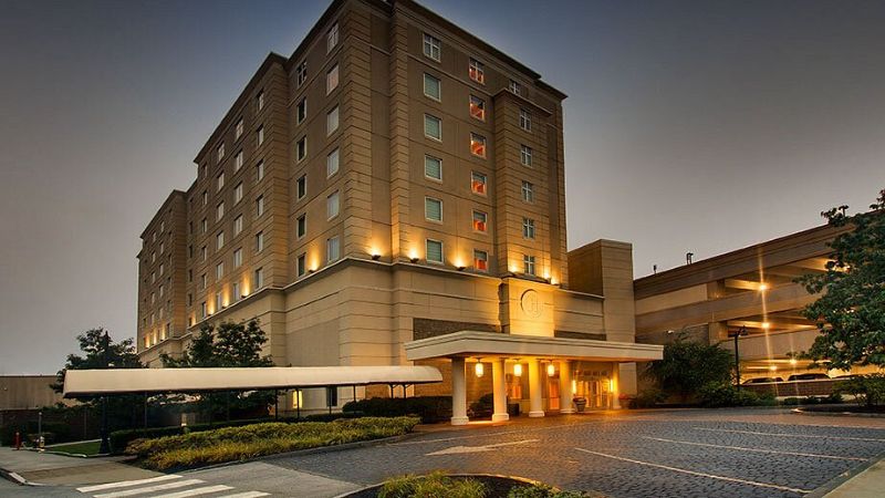 Hollywood Casino Bangor Hotel, room with private jacuzzi, photo 7