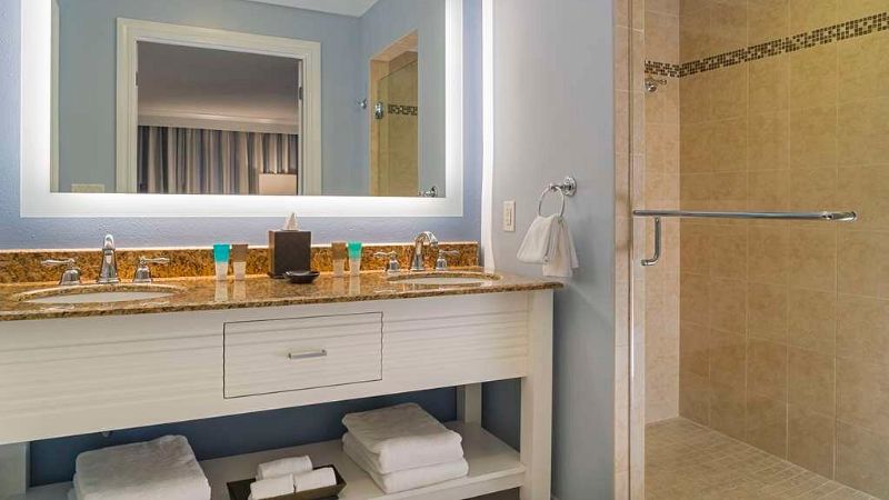 Hyatt Regency Clearwater Beach Resort & Spa, room with private jacuzzi, photo 4