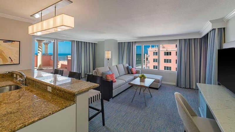 Hyatt Regency Clearwater Beach Resort & Spa, room with private jacuzzi, photo 5