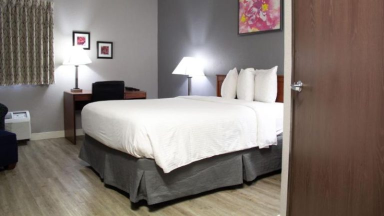 New Victorian Inn & Suites Sioux City
