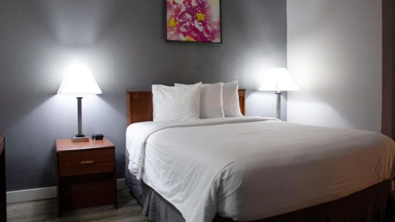 New Victorian Inn & Suites Sioux City