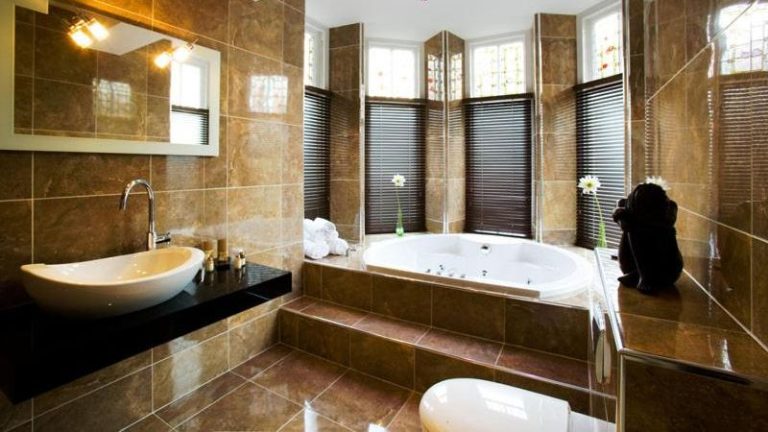 Applegarth Villa Hotel & Restaurant