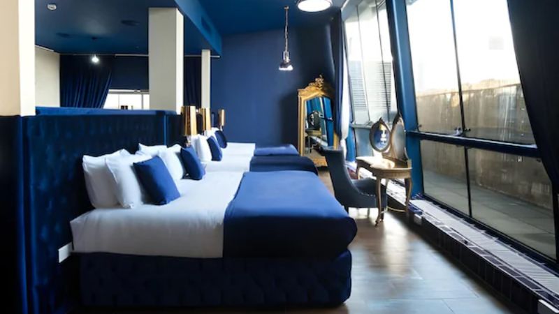 Arthouse Hotel, room with private jacuzzi, photo 4