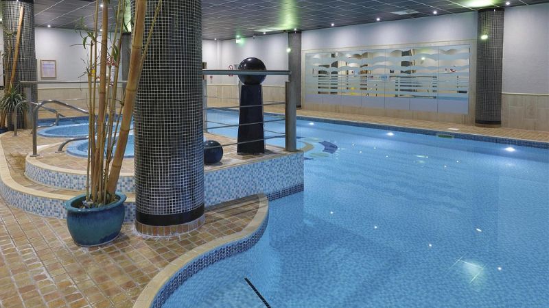 Best Western Premier Suites Hotel & Spa, room with private jacuzzi, photo 6
