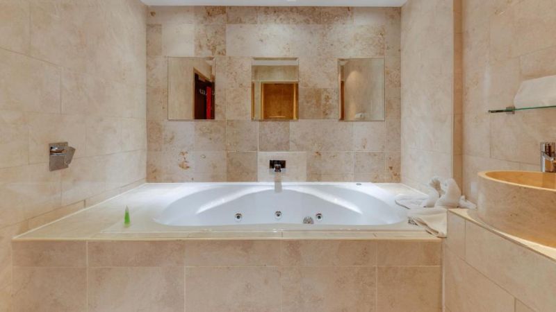 Boutique 56, room with private jacuzzi, photo 1