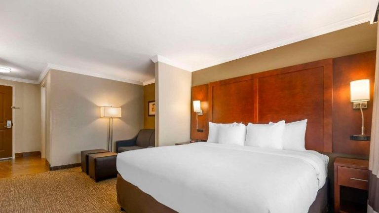 Comfort Suites Elizabethtown