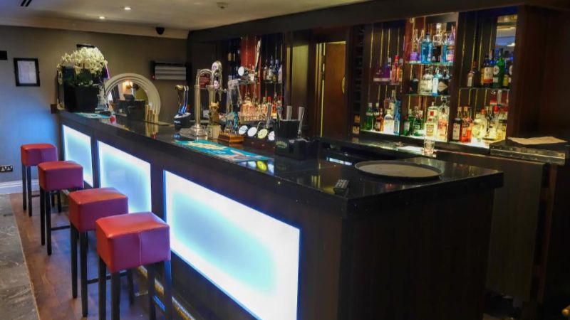 Crowne Plaza Liverpool John Lennon Airport, an IHG hotel, room with private jacuzzi, photo 7
