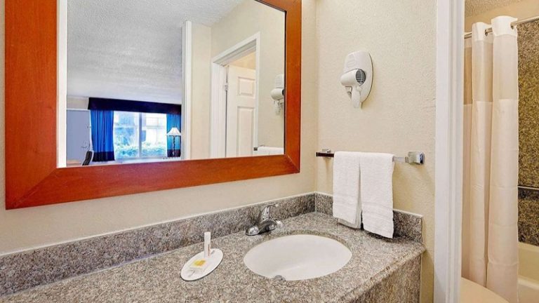 Days Inn by Wyndham Lafayette Near Lafayette Airport