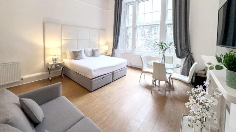 Hanover 71 Suites