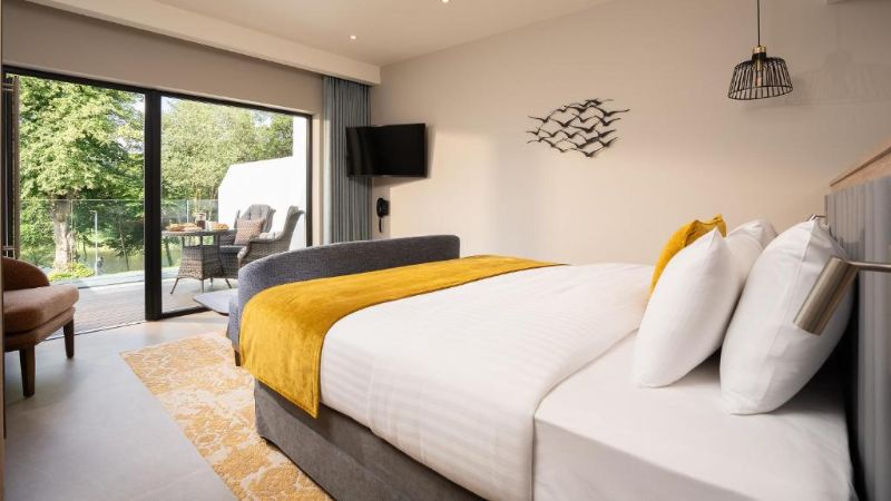 Killyhevlin Lakeside Hotel & Lodges, room with private jacuzzi, photo 3